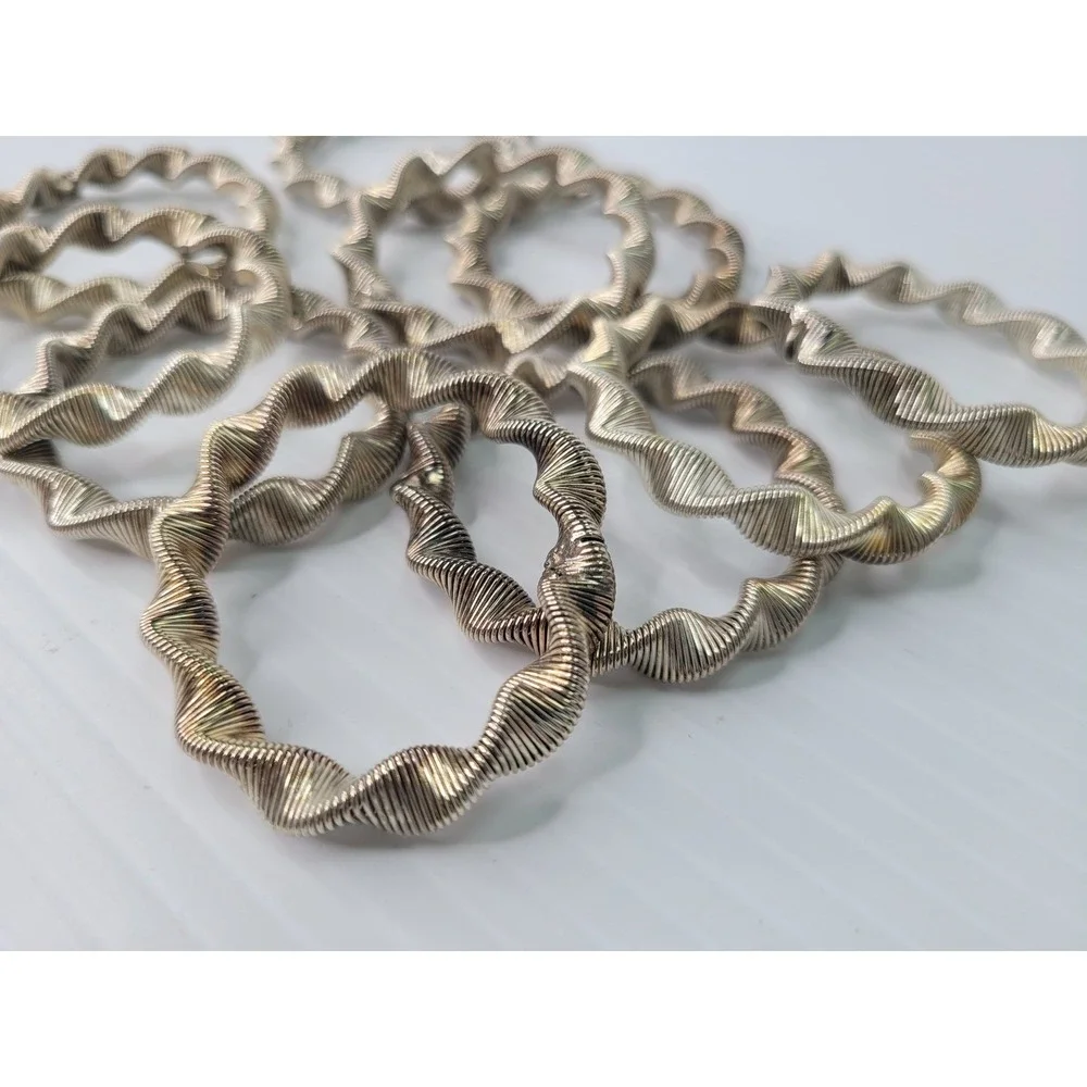 8 Unbranded Napkin Rings Set Silver Plate Twisted‎ Coil Ribbed Wavy Table Decor